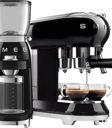 SMEG ECF01BLEU Zwart + Koffiemolen - Koffieapparaten Espresso Halfautomatisch