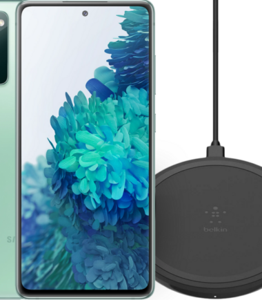 Samsung Galaxy S20 FE 128GB Groen 5G + Belkin Draadloze Oplader 10W Zwart