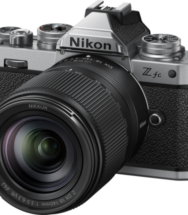 Nikon Z fc + Nikkor 18-140 VR