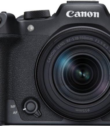 Canon EOS R7 + 18-150mm lens