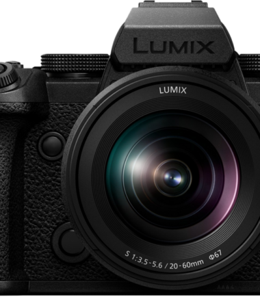 Panasonic Lumix DC-S5 IIX + 20-60mm f/3.5-5.6
