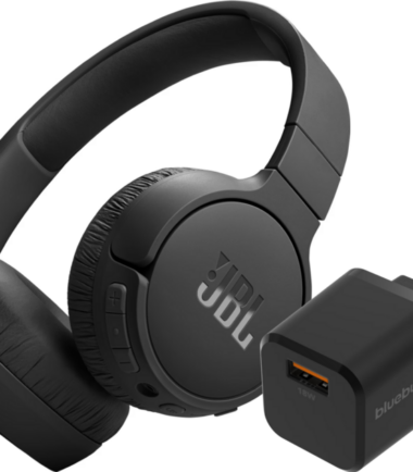 JBL Tune 670NC Zwart + BlueBuilt Quick Charge Oplader met Usb A Poort 18W Zwart